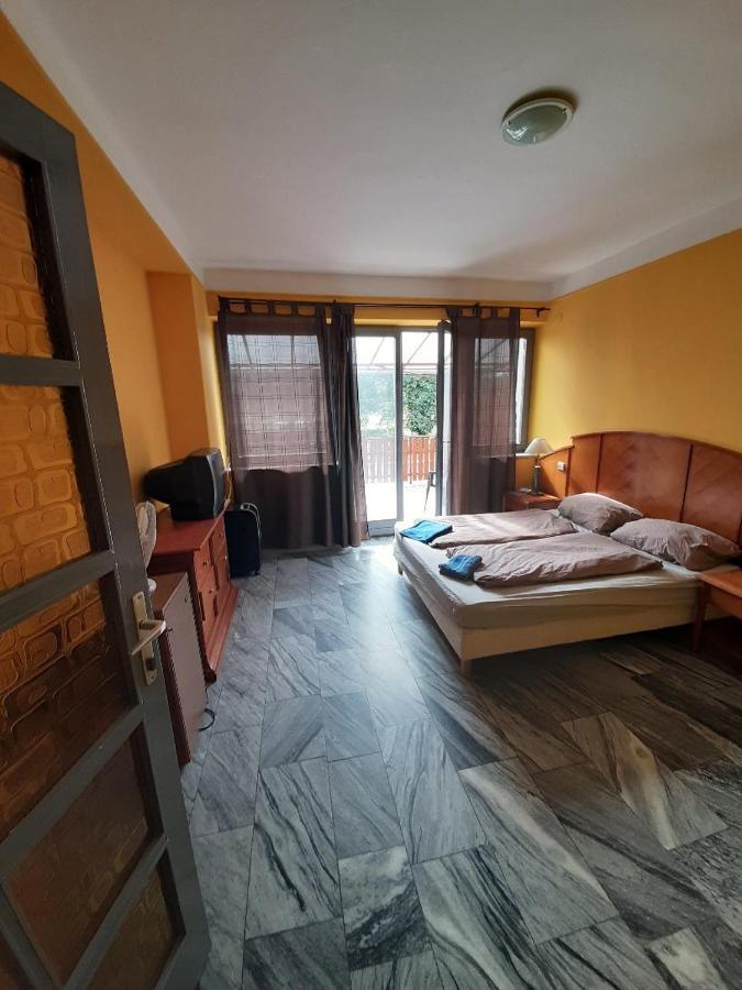 Retro Hotel Merid 扎马迪 外观 照片