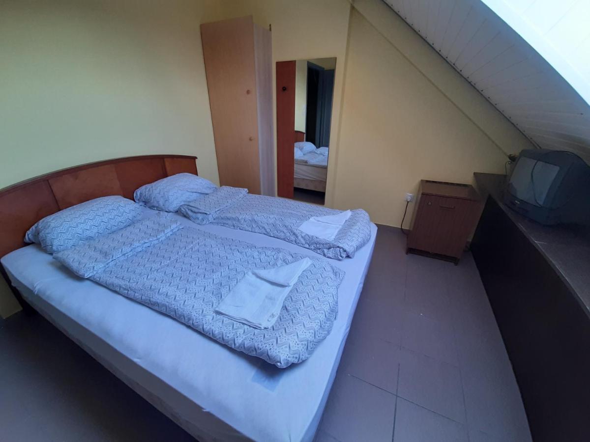 Retro Hotel Merid 扎马迪 外观 照片